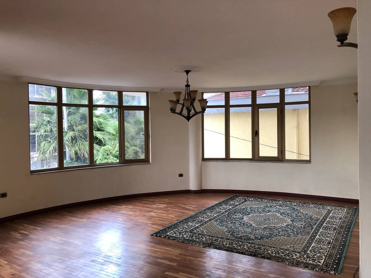 House for Sale in Mesqel Flower